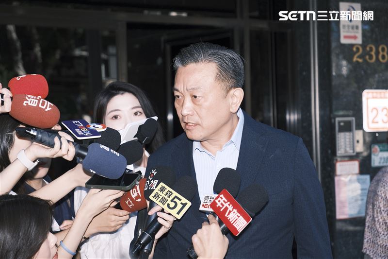 王定宇受訪表示，所謂「殺傷力消息」是「真相」，只有真相才會讓造謠者感到殺傷力，也只有真相才能讓災民知道發生什麼事。（圖／記者楊士誼攝影）
