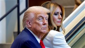 川普昨日在聯合國大會發表演說，接連遇到提詞機故障、手扶梯突然停下等狀況，表示將致函聯合國秘書長古特瑞斯，要求立即展開調查。（圖／路透社／達志影像）