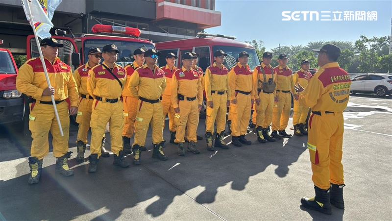 台南17名特搜隊整裝出發　下午抵花蓮支援