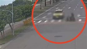 八德,計程車,酒精濃度,闖紅燈（圖／翻攝畫面）