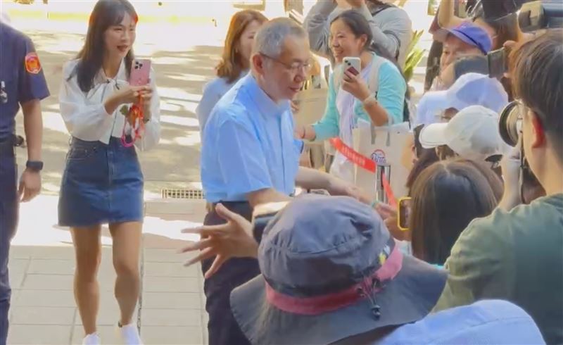 民眾黨前主席柯文哲25日出庭。（圖／翻攝畫面）