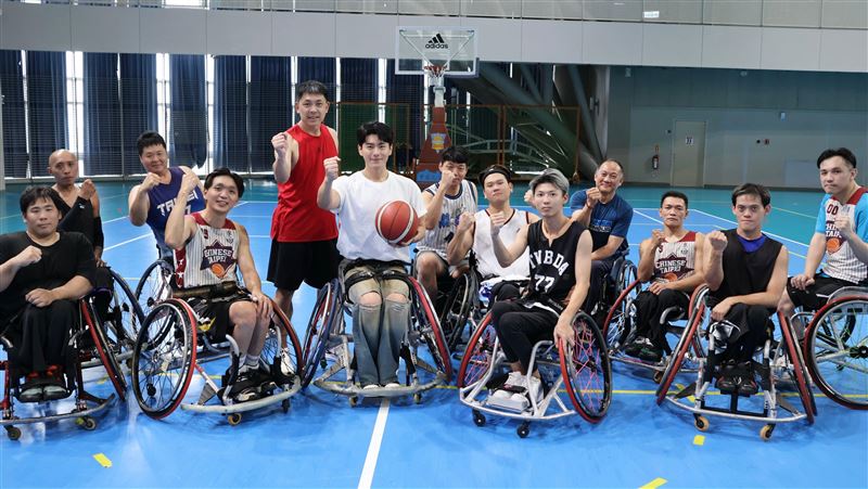 金鐘男星當帕運大使！力挺中華輪椅籃球隊