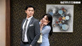 黃玉榮（左）與德馨（右）劇中兩人設定為從美國回來的夫妻，因此時不時需要說英文，編劇特別設計「台式英語」橋段。