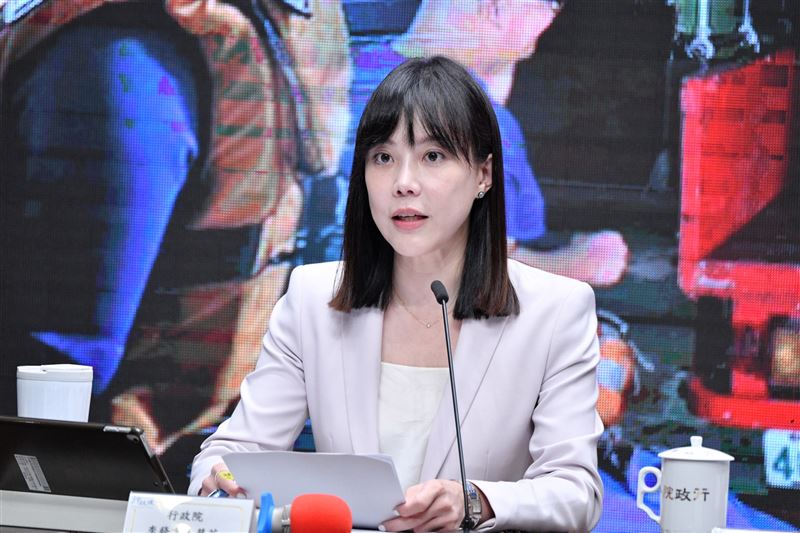 行政院發言人李慧芝說明警報相關資訊。（圖／行政院提供）