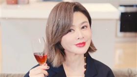 關之琳慶祝63歲生日。（圖／翻攝自關之琳微博）