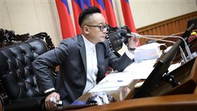 基隆市議長童子瑋今（26）天打臉表示，這個決議是你們立法委員的結論，林沛祥委員忘記了嗎？（圖／翻攝自童子瑋臉書）