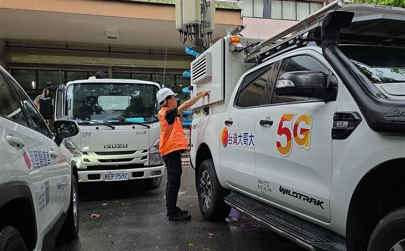 樺加沙豪雨襲擊台灣大提前於光復鄉佈署衛星行動車備援已全數恢復通訊。（圖／品牌業者提供）