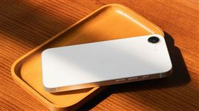 傑昇通信教師節「謝師價」，iPhone 16e降到底18,690元超划算。（圖／品牌業者提供）