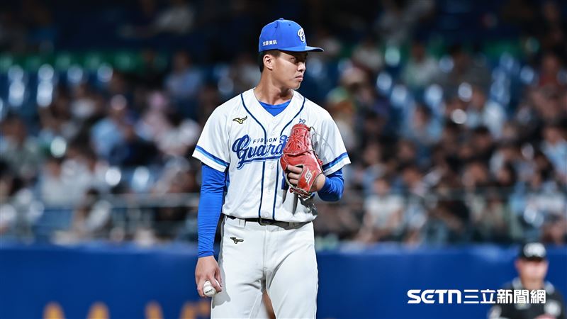 富邦悍將投手游霆崴。（圖／記者劉彥池攝影）