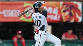 許哲晏開轟灌進4打點。（圖／統一獅提供） 