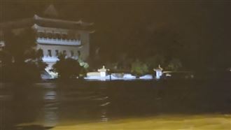 直擊佛祖街水變大！居民示警：晚上別在家