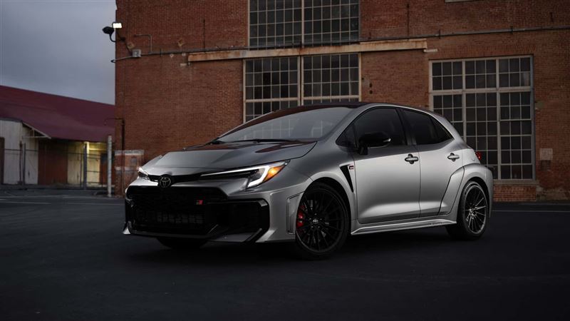 基本款GR Corolla手排車型起價41,115美元(約台幣125萬)。（圖／翻攝Toyota網站）
