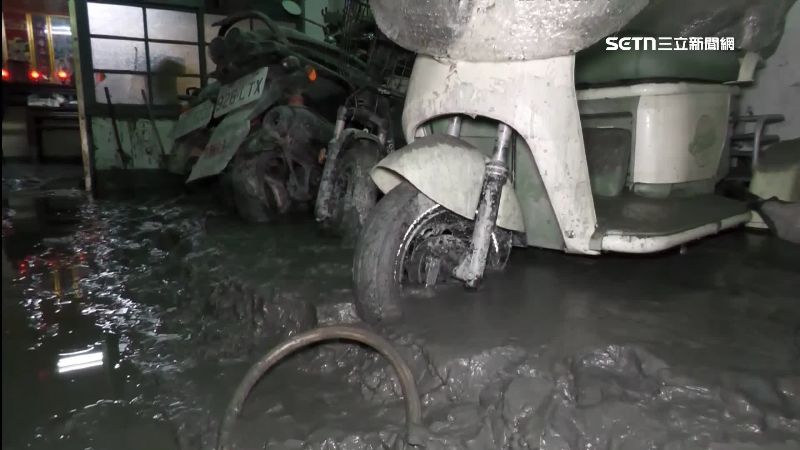 花蓮馬太鞍溪堰塞湖溢流，重創光復鄉市區。（圖／翻攝畫面）