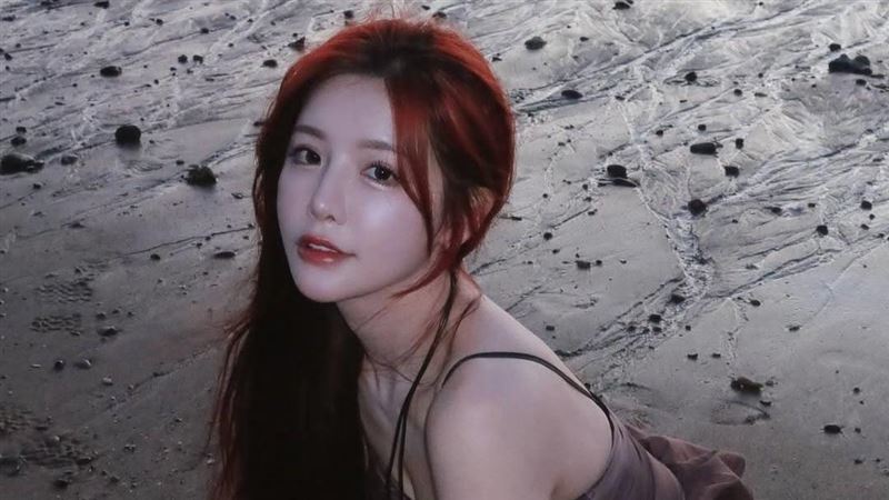 啦啦隊新有菜穿比基尼　泳池熱舞秀水蛇腰