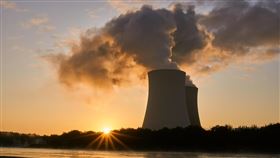 核能發電具穩定且低碳的基載電力供應，被美國政府視為未來AI電力供應首選，川普政府7月再推出2025「AI行動計劃」也再強調核能裝置容量，列為AI發展基建之首要。（示意圖／PIXABAY）  