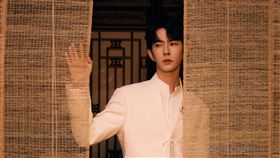 于朦朧墜樓身亡，被懷疑死因不單純。（圖／翻攝自于朦朧微博）