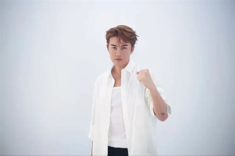 吳克群在得知災情後，原本積極打聽物資捐贈方式，但確認當地物資已相對充足後，毅然決定改以金錢捐助100萬元，盼花蓮早日恢復昔日榮景。（圖／業者提供）