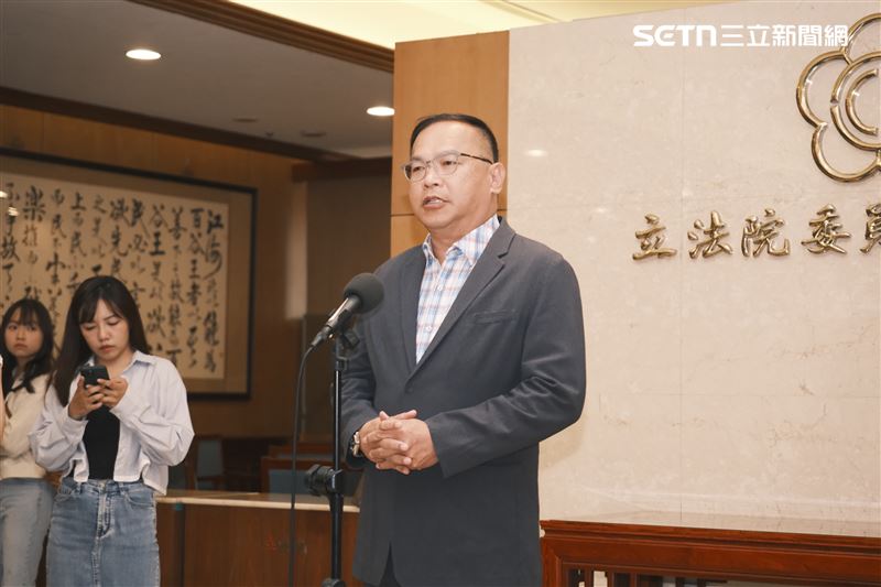 王義川決定控告「黃國昌集團」。（圖／記者楊士誼攝影）