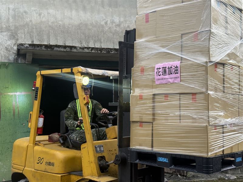 今早卡車順利抵達花蓮。（圖／翻攝自林俊憲臉書）