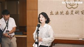 吳思瑤表示，「國會恐怕有偷拍集團」已在政壇傳聞一段時間，這是當今政壇最大的醜聞。（圖／記者楊士誼攝影）