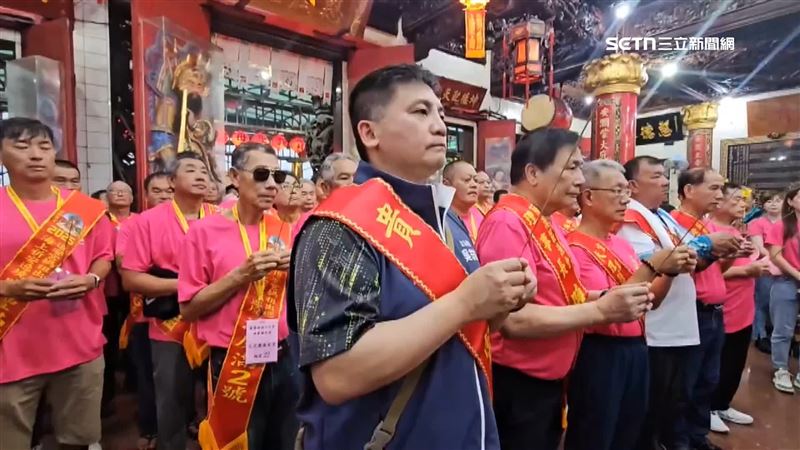 2025蘭陽媽祖文化節啟航前，主辦單位特別安排所有人靜默一分鐘，共同為花蓮災民祈福