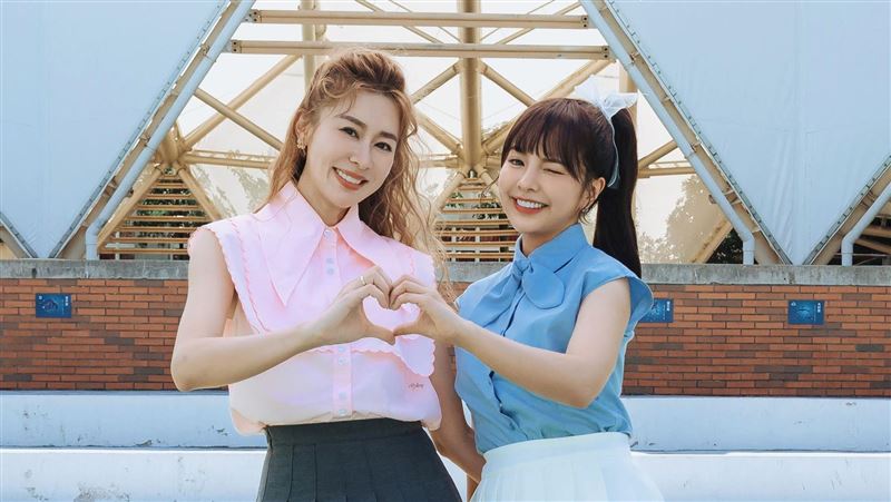 張棋惠、徐凱希組限定女團獻唱教師節單曲。（圖／關懷台灣文教基金會 提供）