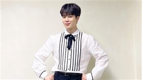防彈Jimin暖心善舉，捐贈一億元學生獎學金。（圖／翻攝自IG @j.m）