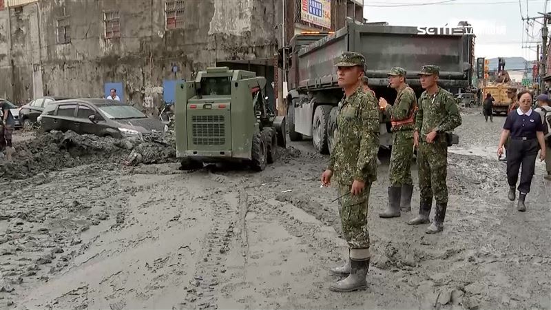 國軍進入災區協助救災