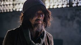 《黑白盒子》李李仁流浪漢造型讓人認不出。（圖／LINE TV提供）