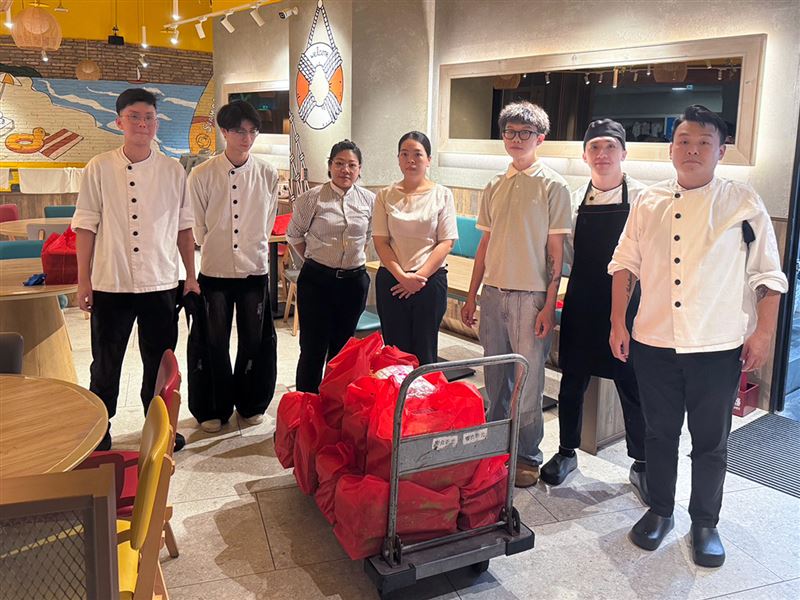 「一車餐盒送進光復鄉」，饗賓暖心行動陪伴災民度過艱難時刻。（圖／饗賓集團提供）