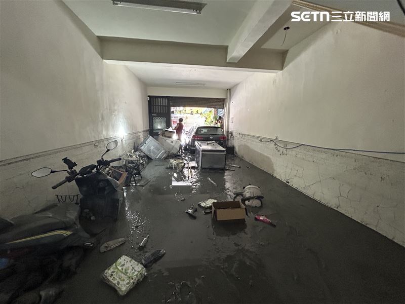 王小姐不在原本的警戒區內，但也同樣被大水襲擊。（圖／三立讀者王小姐提供）