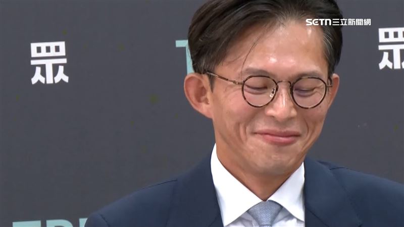 黃國昌狗仔窩！四叉貓爆「這三位一體」