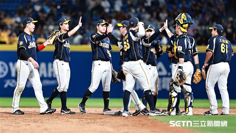 中信兄弟9月持續位居龍頭。（圖／記者劉彥池攝影）