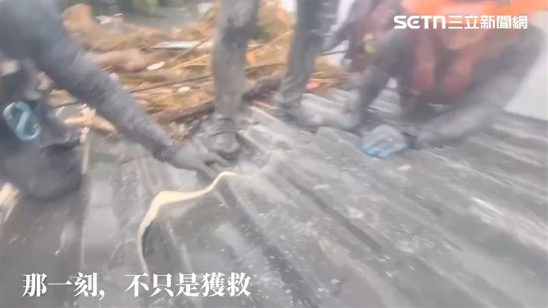6歲女童小沂奇蹟生還，故事振奮人心，如今災後成了鬼故事。（圖／翻攝畫面）