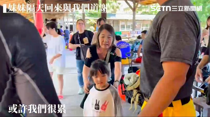 小沂隔日特地向屏東特搜英雄道謝，讓他們慶幸，當時冒險「爬走」深入救援。（圖／屏東縣消防局提供）