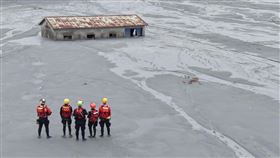 花蓮,馬太鞍,堰塞湖,溢流,光復鄉,新北市消防局,救災。（圖／翻攝畫面）