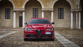 Alfa Romeo Giulia Quadrifoglio。（圖／Alfa Romeo提供）