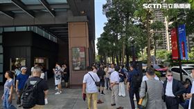 新光三越,復業,大遠百,人氣,人潮,影響,百貨,營收,台中（圖／記者吳泊萱攝影）