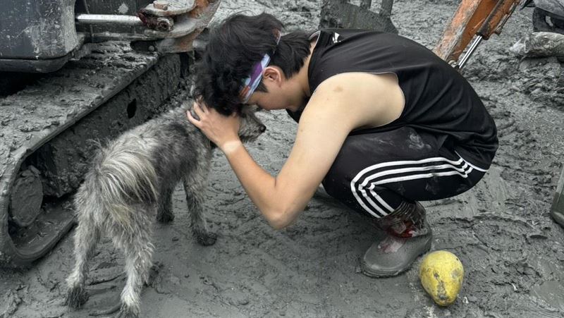 獨／多挖1鏟是1鏟！阿輔「光復救災筆記」