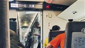 鏟子超人讓人飆淚！列車長每個車廂都鞠躬