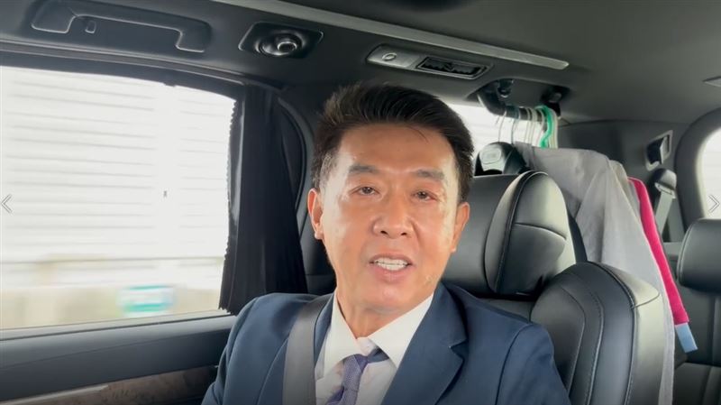 黃國昌被爆養狗仔跟拍，許智傑轟黃國昌「偷拍昌」。（圖／許智傑提供）