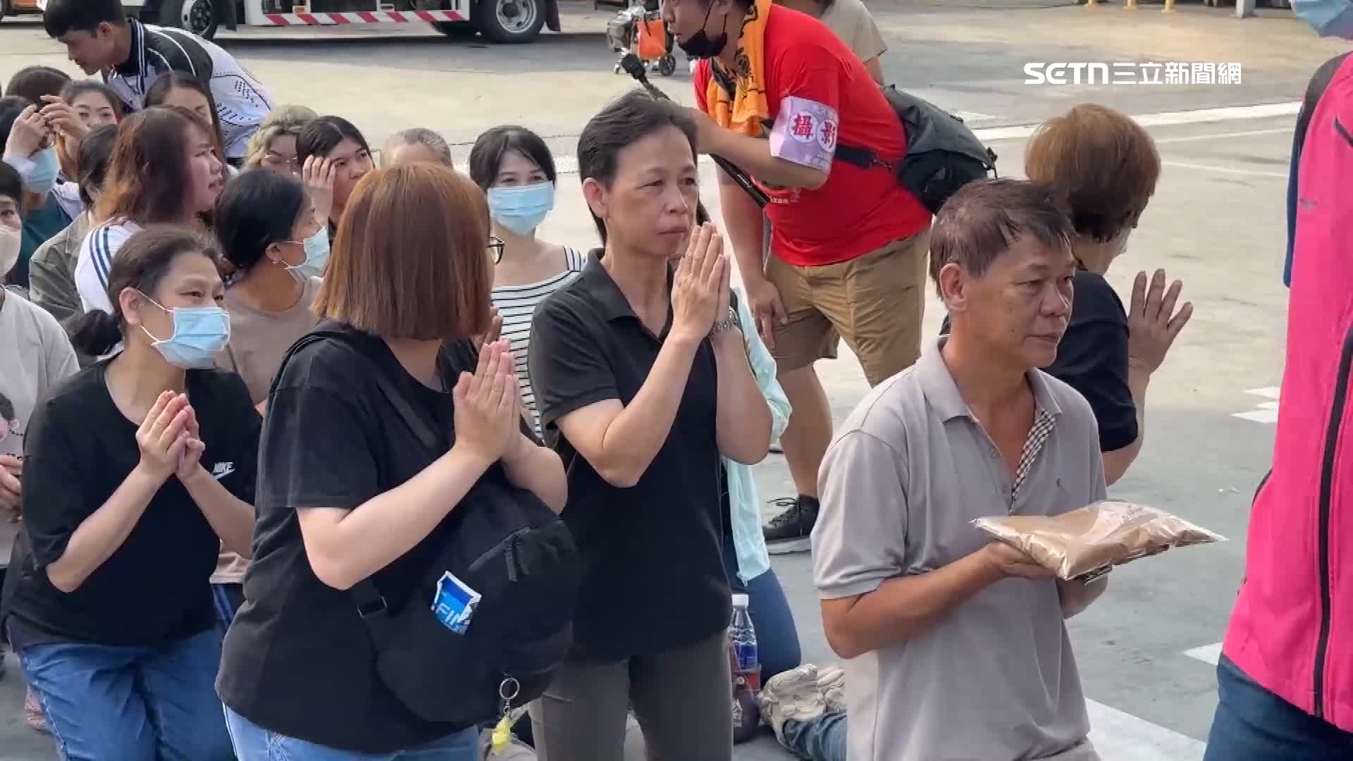 現場湧進眾多信徒祈求保佑