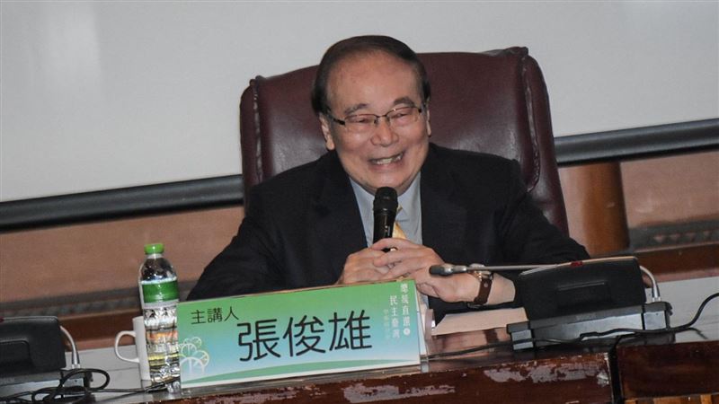 前行政院長張俊雄辭世，前總統蔡英文晚間在臉書發文表達不捨。（圖／資料照）