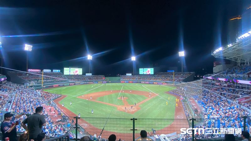 台灣大賽10分鐘搶光！樂天桃猿G4桃園滿場
