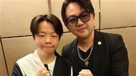 蘇震洋首度合體14歲愛子拍MV。（圖／綵星娛樂提供）