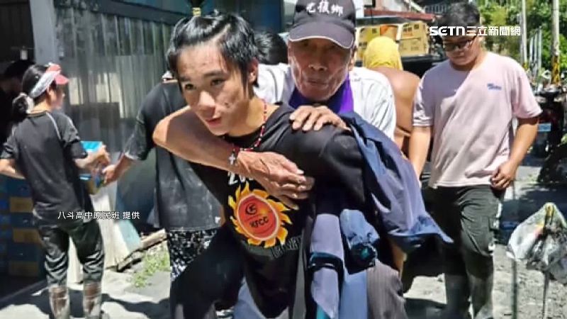 基隆超暖高中生！留光復助災民恢復家園