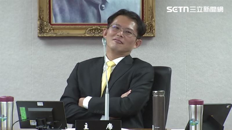 民眾黨主席黃國昌近日遭踢爆身兼「狗仔頭」。（圖／資料照）
