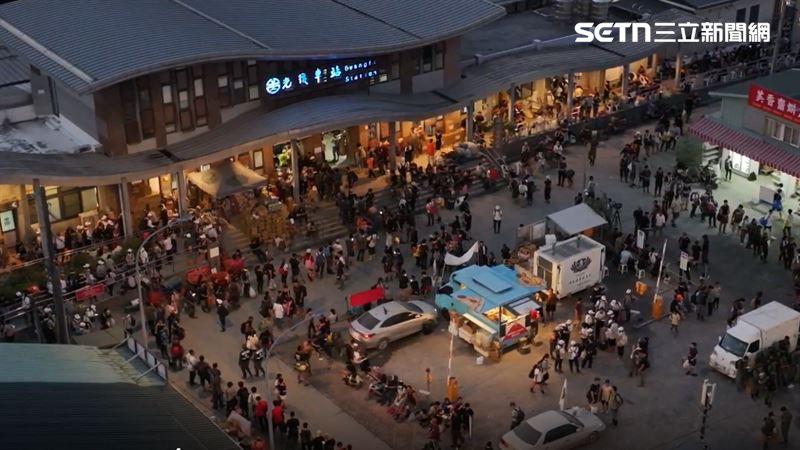 光復車站滿是前來幫忙的「鏟子超人」