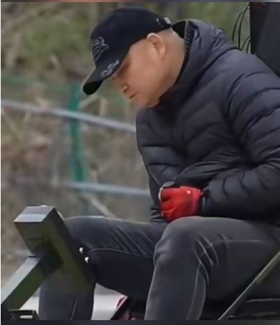 大陸四川網紅「唐飛機」不幸在直播中墜機身亡。(圖／翻攝自微博)