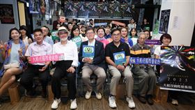 大稻埕國際藝術節開幕記者會（1）大稻埕國際藝術節發起人周奕成（前中）、環境部長彭(啟)明（前右3）27日在台北同台出席2025大稻埕國際藝術節開幕記者會，並和與會來賓合影。中央社記者謝佳璋攝　114年9月27